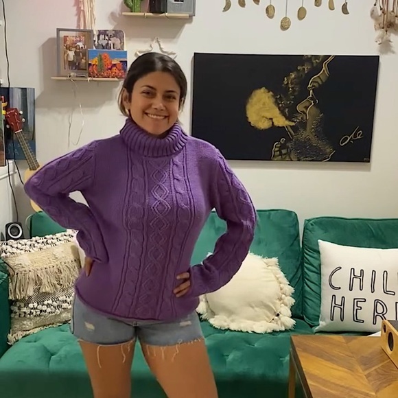 Vintage Chunky cable knit turtle neck sweater 💜 - Picture 3 of 5
